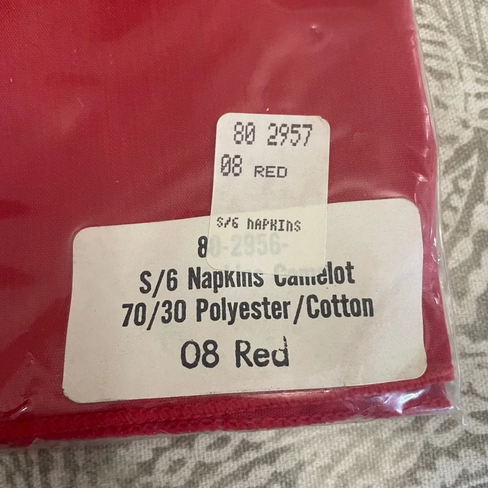 VINTAGE Spiegel Premier Linens 12 Red Napkins Camelot Polyester Cotton Set USA